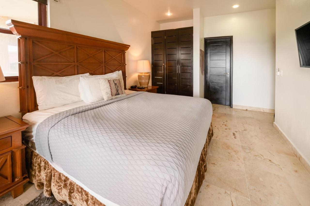 Condo Surf 405 - Luxury Oceanview Beachfront 3 Bedroom With Gym - At El Faro Condos Πλάγια Ντελ Κάρμεν Εξωτερικό φωτογραφία